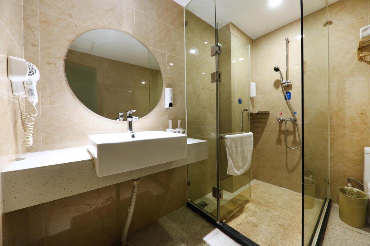 Hanting Hotel Chongqing North Railway Station מראה חיצוני תמונה